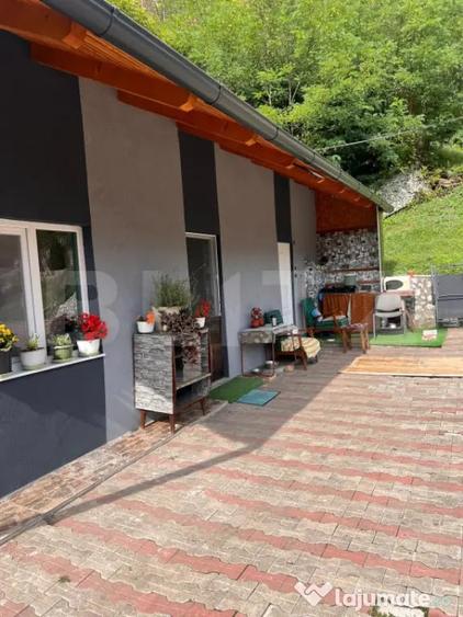 Casă cu 4 camere cu Teren 1809 Mp în Ocoliș