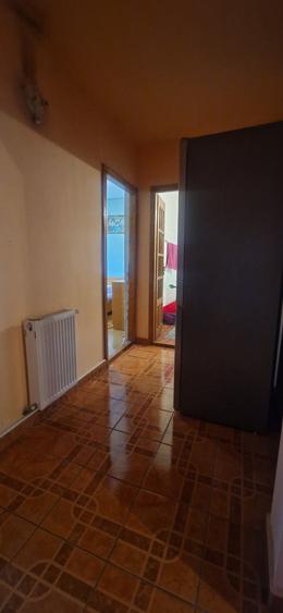 Apartament cu 3 camere decomandat, mobilat în 1 Mai