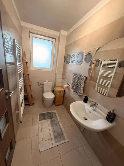 Apartament cu 2 camere semidecomandat în Florești