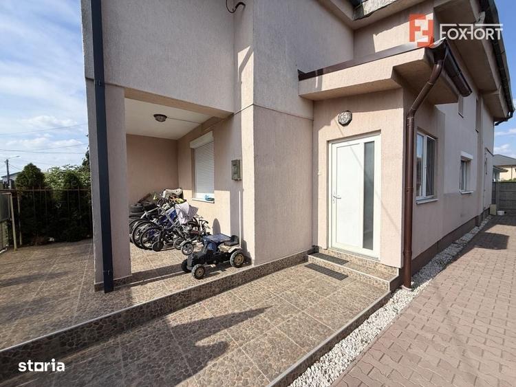 Casă cu 4 camere în Săcălaz