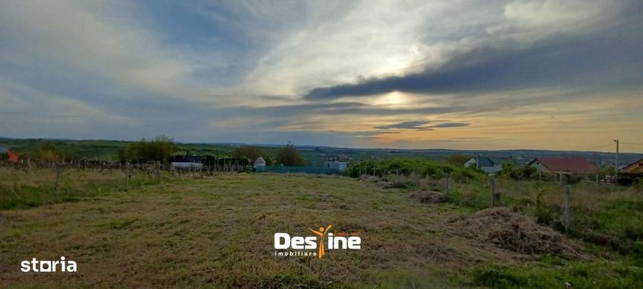 Teren de 974 mp, în Bucium