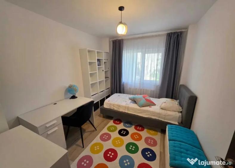 Apartament cu 4 camere decomandat în Tomis Nord
