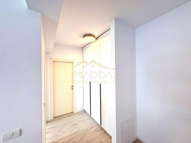 Apartament cu 2 camere semidecomandat, mobilat în Băneasa