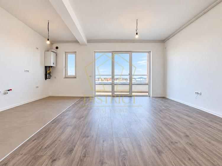 Apartament spatios cu 3 camere de vanzare, loc de parcare, zona Torontalului