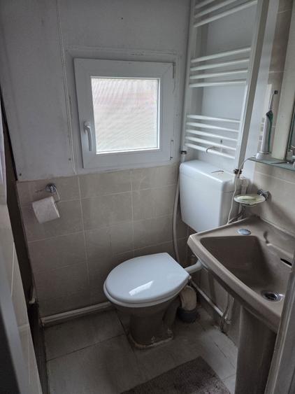 Casă cu 3 camere cu Teren 2200 Mp în Colibi
