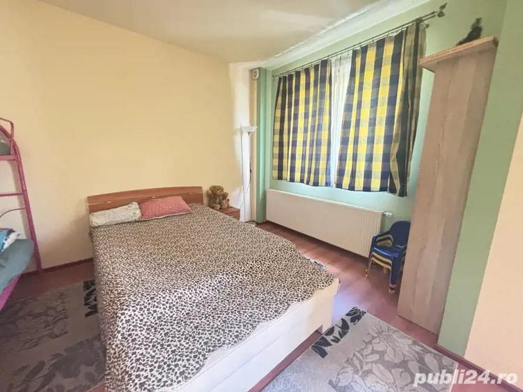 Casă cu 6 camere cu Teren 1100 Mp în Bucovina