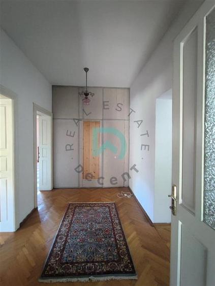 Duplex cu 5 camere cu Canalizare în Drumul Poienii