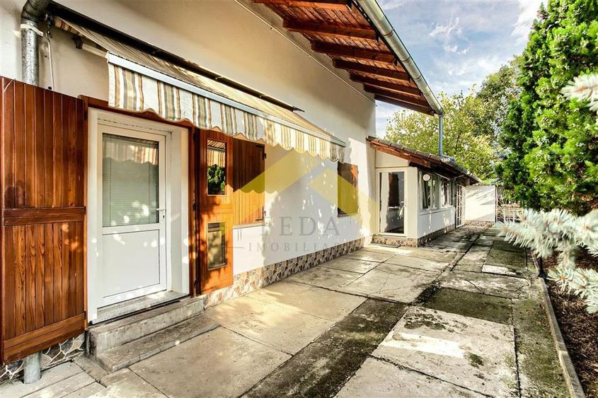Casă individuală cu 5 camere cu Canalizare în Grădiște