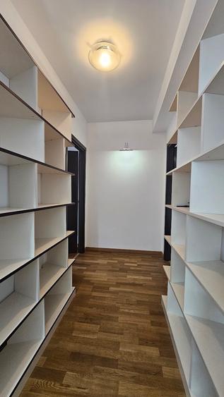 Penthouse cu 3 camere semidecomandat, mobilat în Vatra Luminoasă