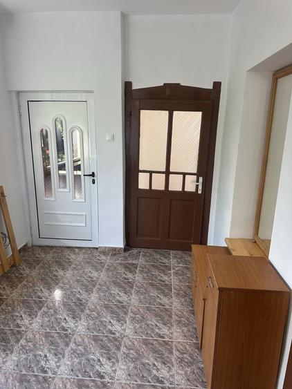 Casă cu 2 camere decomandat în Iris