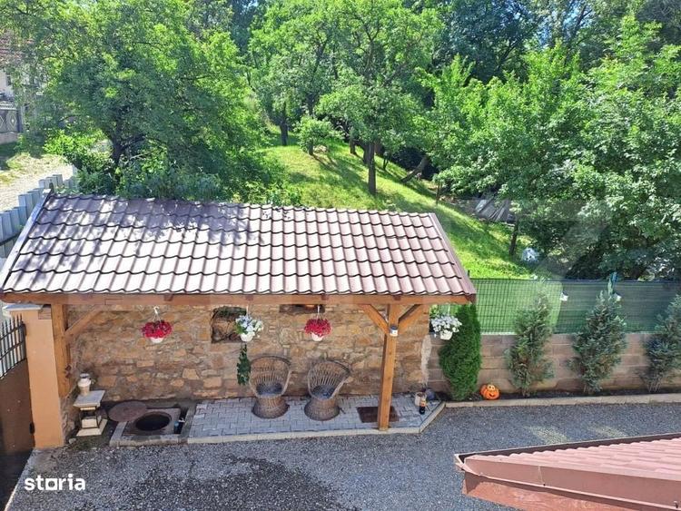 Casă cu 4 camere în Hărman