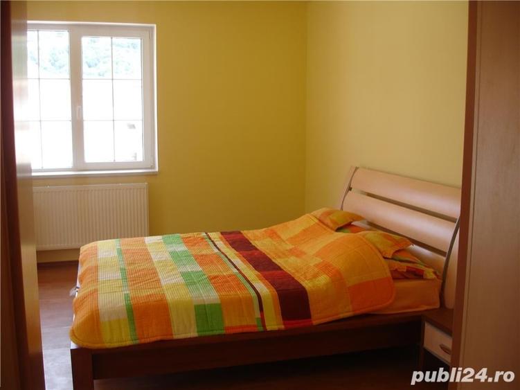 Casă cu 11 camere cu Teren 300 Mp în Bogodinț