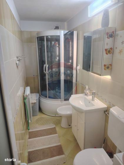 Apartament cu 2 camere decomandat, mobilat în Central