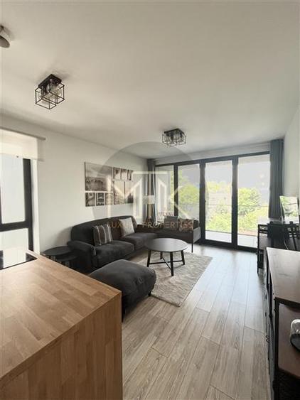 Apartament cu 3 camere decomandat, mobilat în Nordului