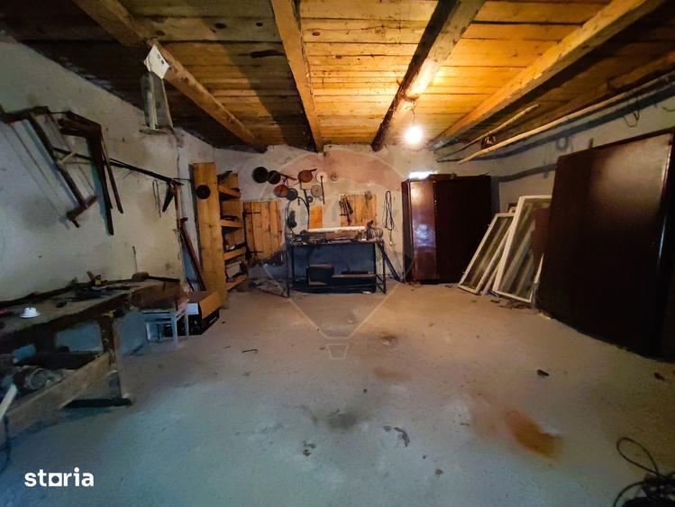Casă cu 5 camere cu Teren 1002 Mp în Central