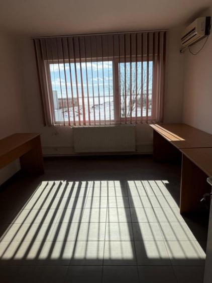 Spațiu comercial, de 247 mp, în Central
