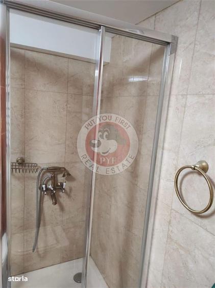 Apartament cu 3 camere decomandat în Primăverii