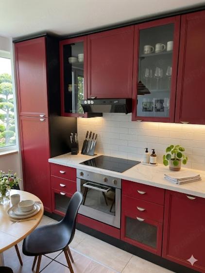 Apartament cu 5 camere decomandat în Mazepa 1