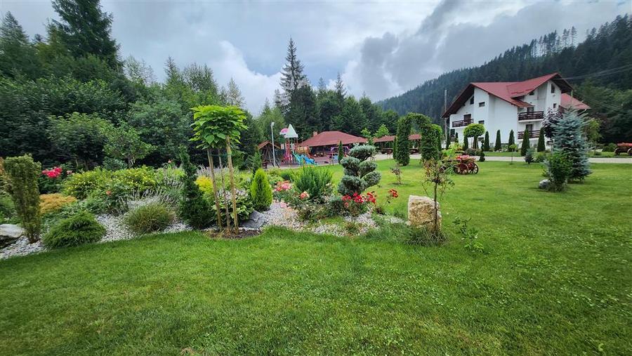 Hotel/Pensiune, de 1,800 mp, în Sucevița