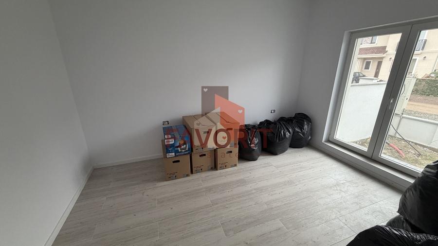 Duplex cu 3 camere cu Canalizare în Moșnița Nouă