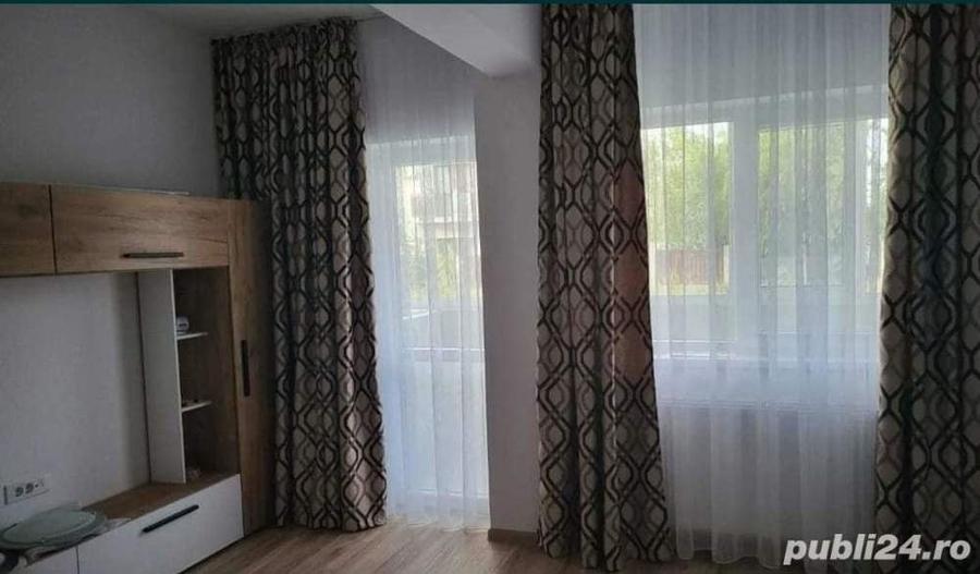 Apartament cu 2 camere semidecomandat în 1 Decembrie