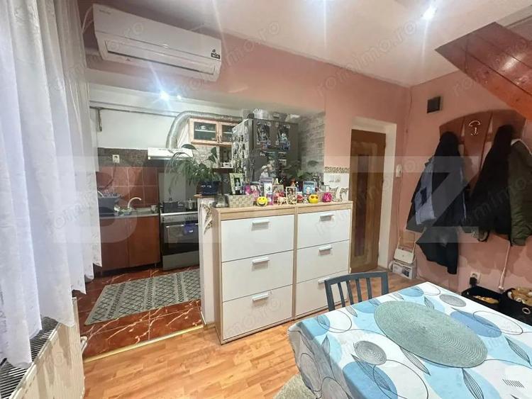 Apartament cu 3 camere decomandat în Cetate