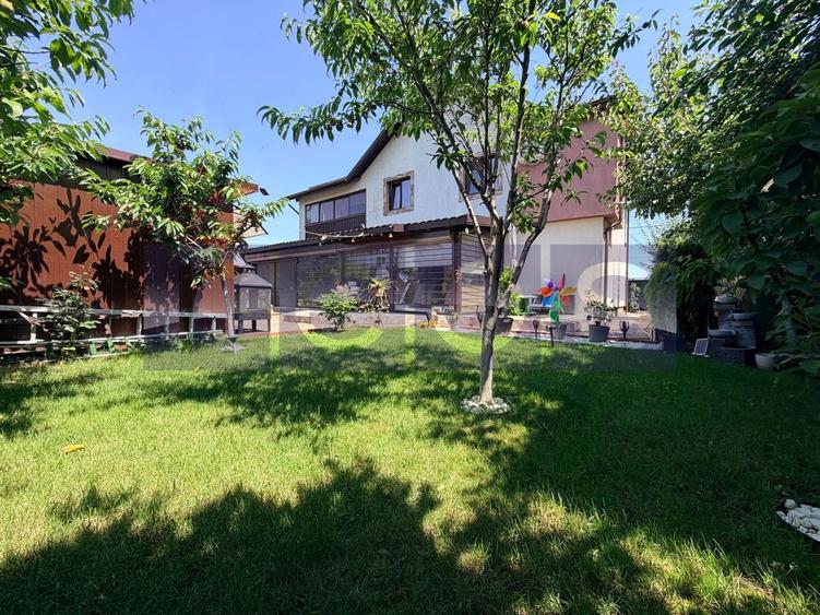 Casă individuală cu 5 camere cu Canalizare în Central