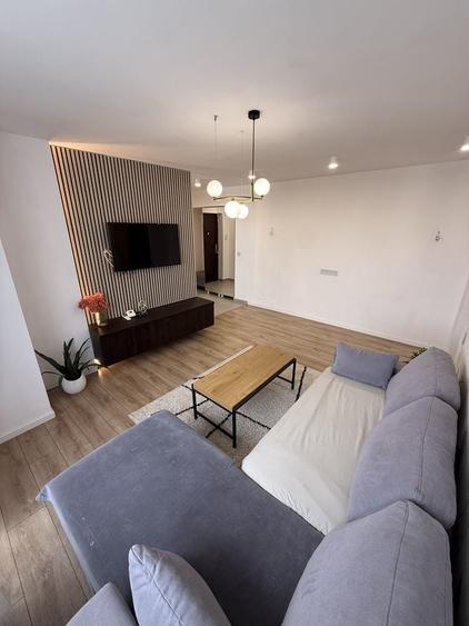 Apartament cu 2 camere semidecomandat în Central