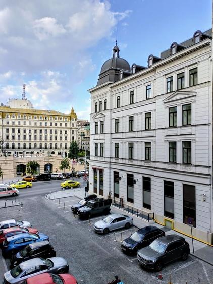 Garsonieră decomandată în Universitate