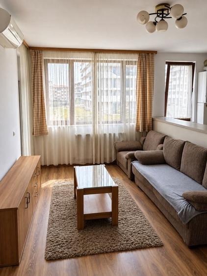 Apartament cu 3 camere decomandat în Florești
