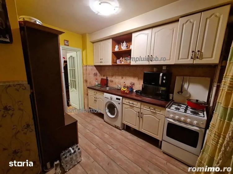 Apartament cu 3 camere decomandat, mobilat în Ozana