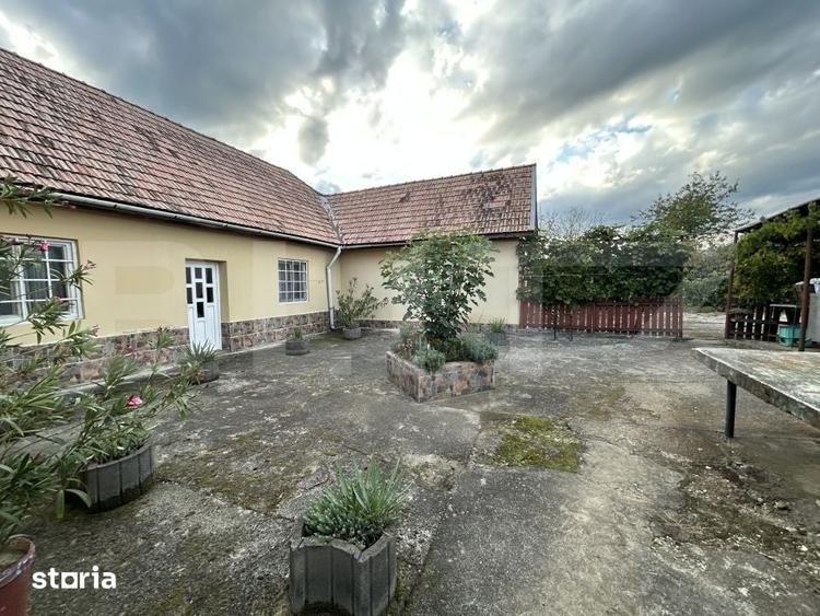 Casă cu Teren 16800 Mp în Cășeiu