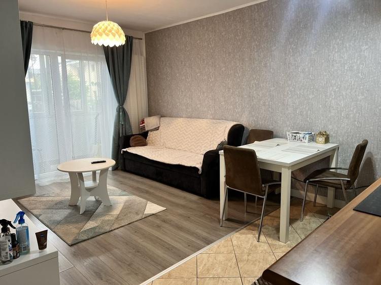 Apartament cu 2 camere decomandat în Exterior Vest