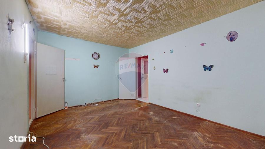 Apartament cu 3 camere semidecomandat în Electroprecizia