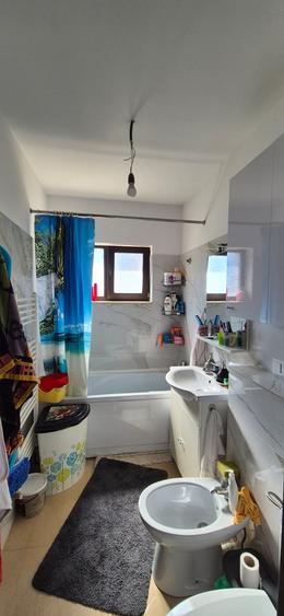 Casă cu 3 camere cu Canalizare în Vișan