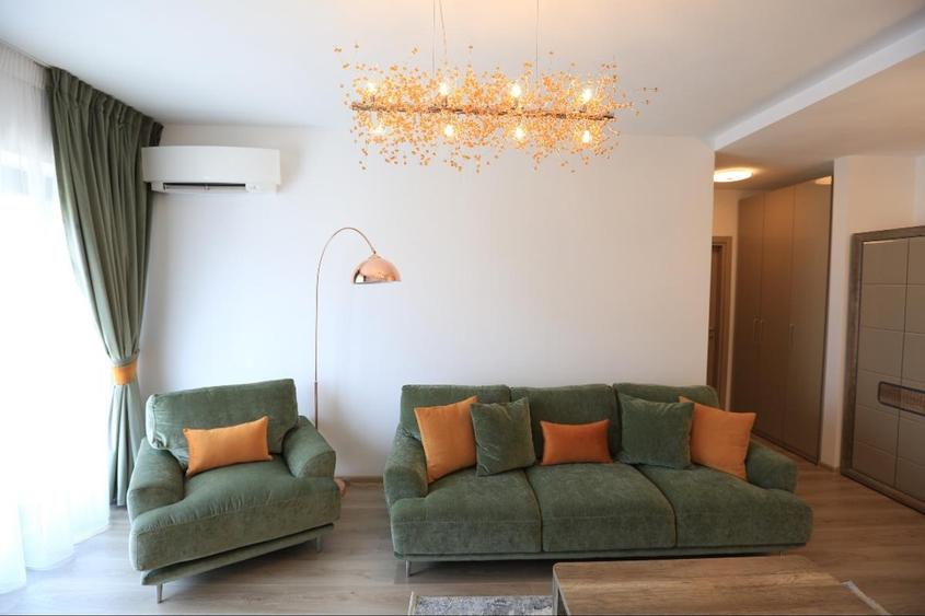 Apartament cu 2 camere semidecomandat, mobilat în Banu Manta