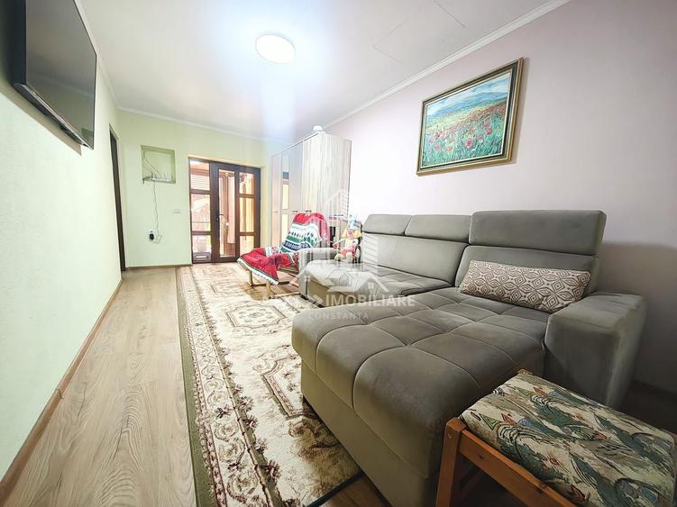 Casă individuală cu 6 camere cu Canalizare în Central
