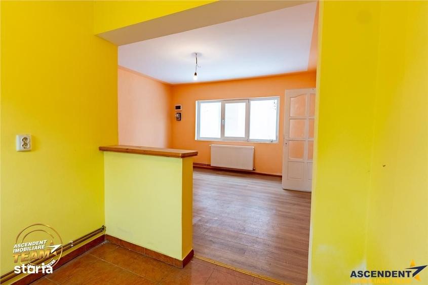 Casă cu 4 camere în Sânzieni
