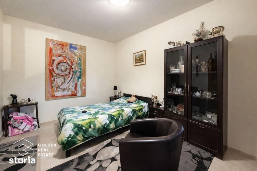 Casă cu 8 camere cu Teren 735 Mp în Elisabetin