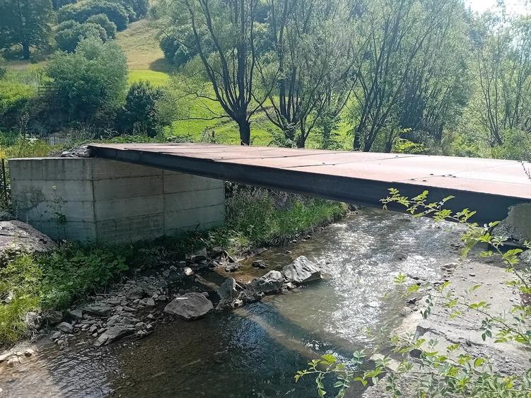 Teren de 5800 mp, în Dămuc