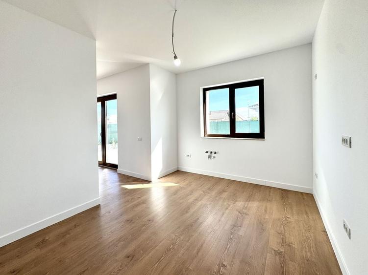 Duplex cu 5 camere cu Canalizare în Dumbrăvița