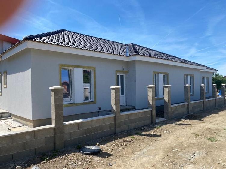 Casă cu 3 camere în Utvin