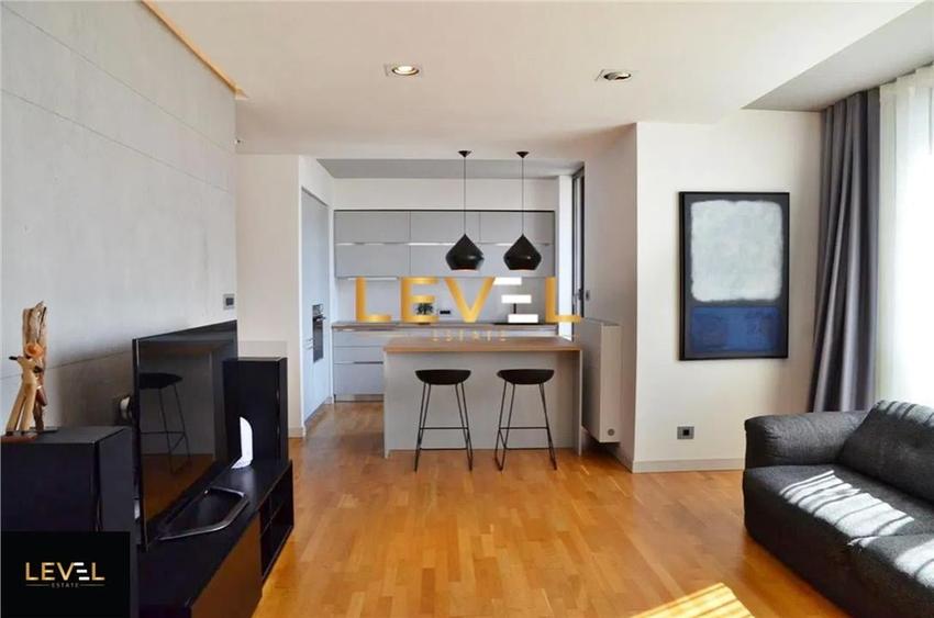Apartament cu 3 camere decomandat, mobilat în Băneasa