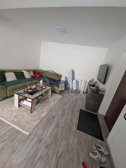 Apartament cu 2 camere semidecomandat, mobilat în Florești
