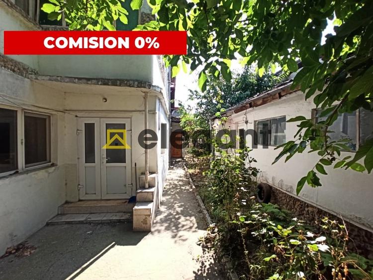 Casă individuală cu 5 camere cu Canalizare în Bariera Vâlcii