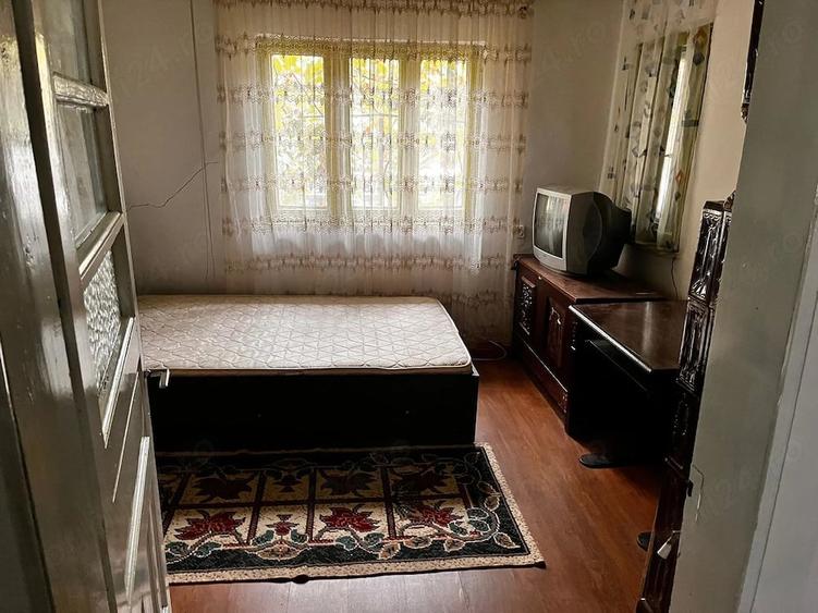 Casă cu 3 camere cu Teren 2269 Mp în Moldoveni
