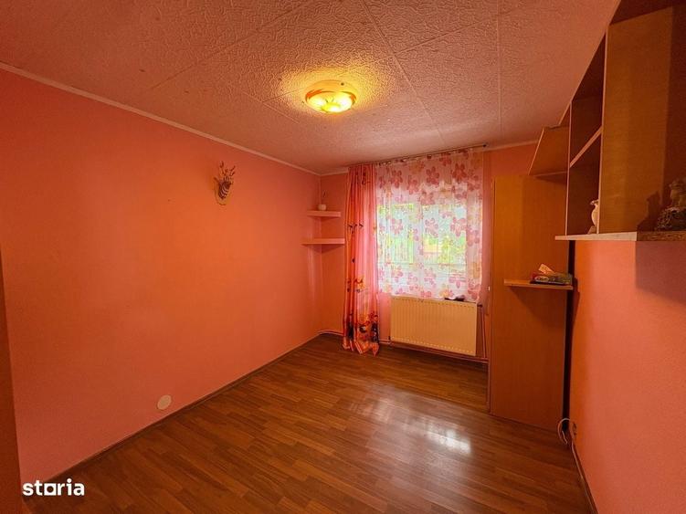 Apartament cu 4 camere decomandat în Central