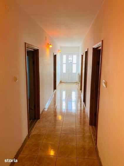 Casă cu 4 camere cu Teren 412 Mp în Central