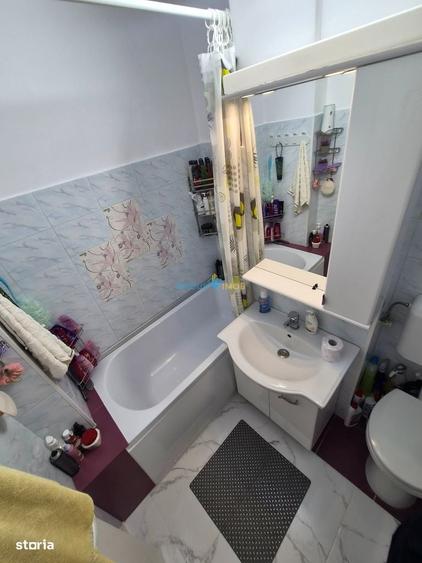 Apartament cu 2 camere decomandat în Energiei