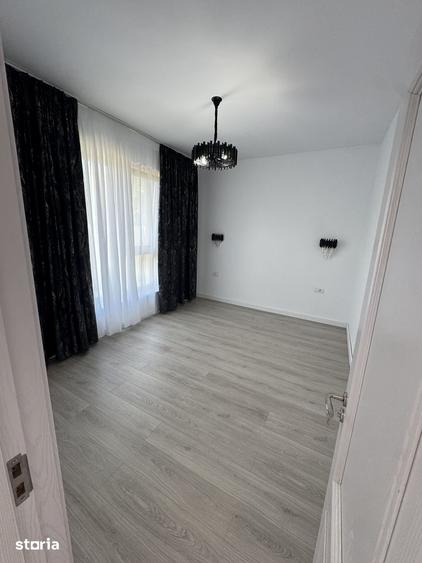 Casă cu 4 camere cu Teren 350 Mp în Central